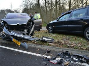 Auto sloop Tilburg ongeval binnen bebouwde kom